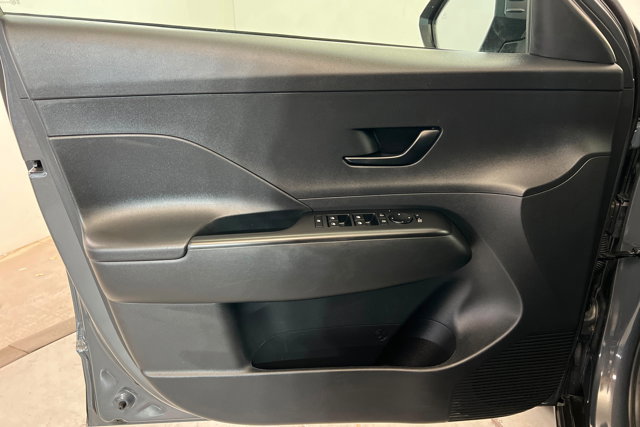 Used 2024 Hyundai Kona SEL image 14