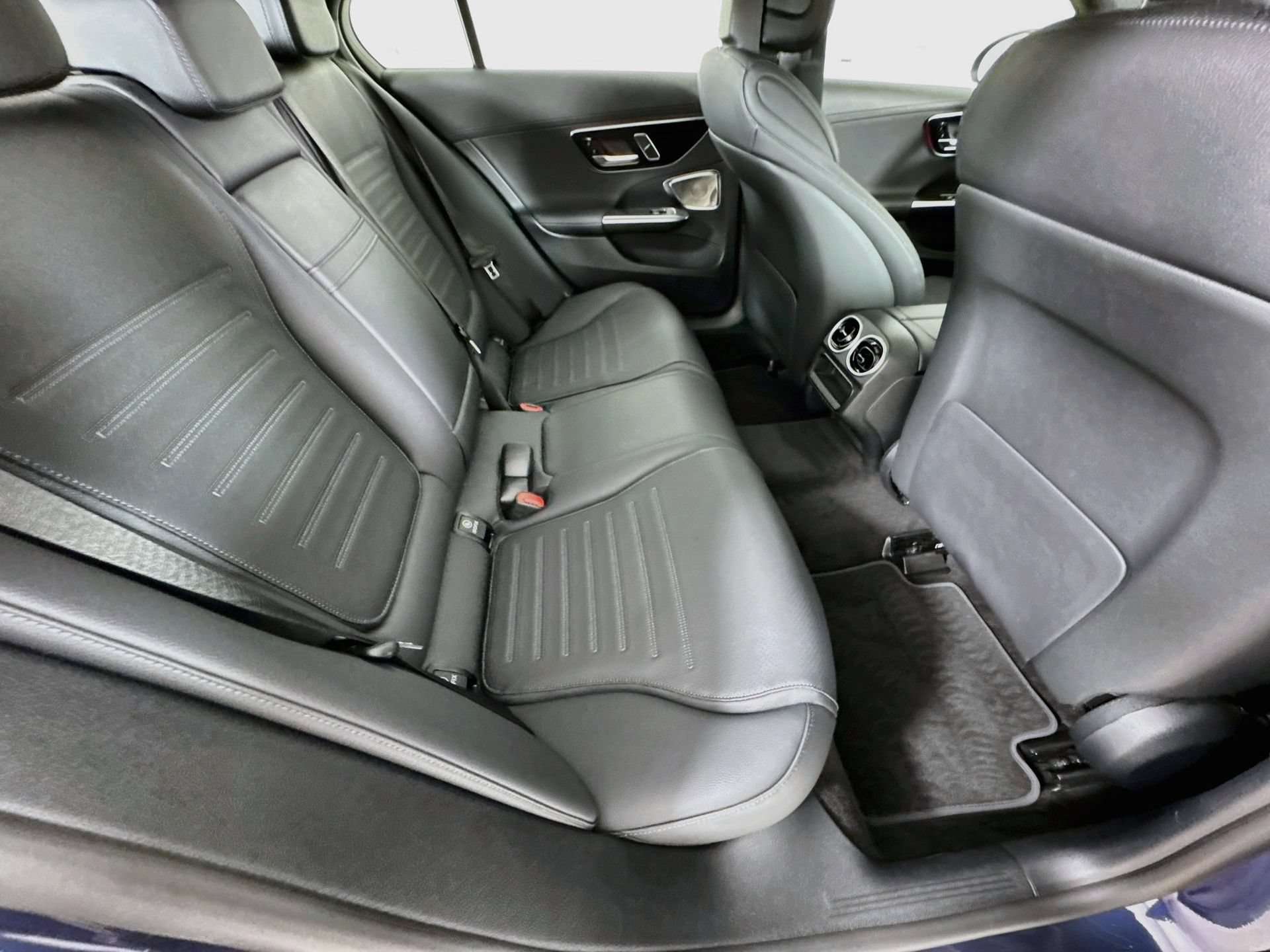 Certified 2024 Mercedes-Benz C 300 4MATIC Sedan image 30