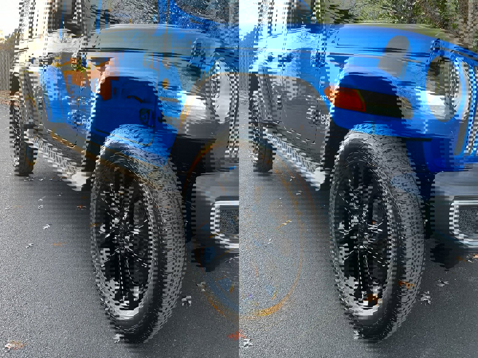 Used 2022 Jeep Wrangler Unlimited Sahara w/ Cold Weather Group image 55