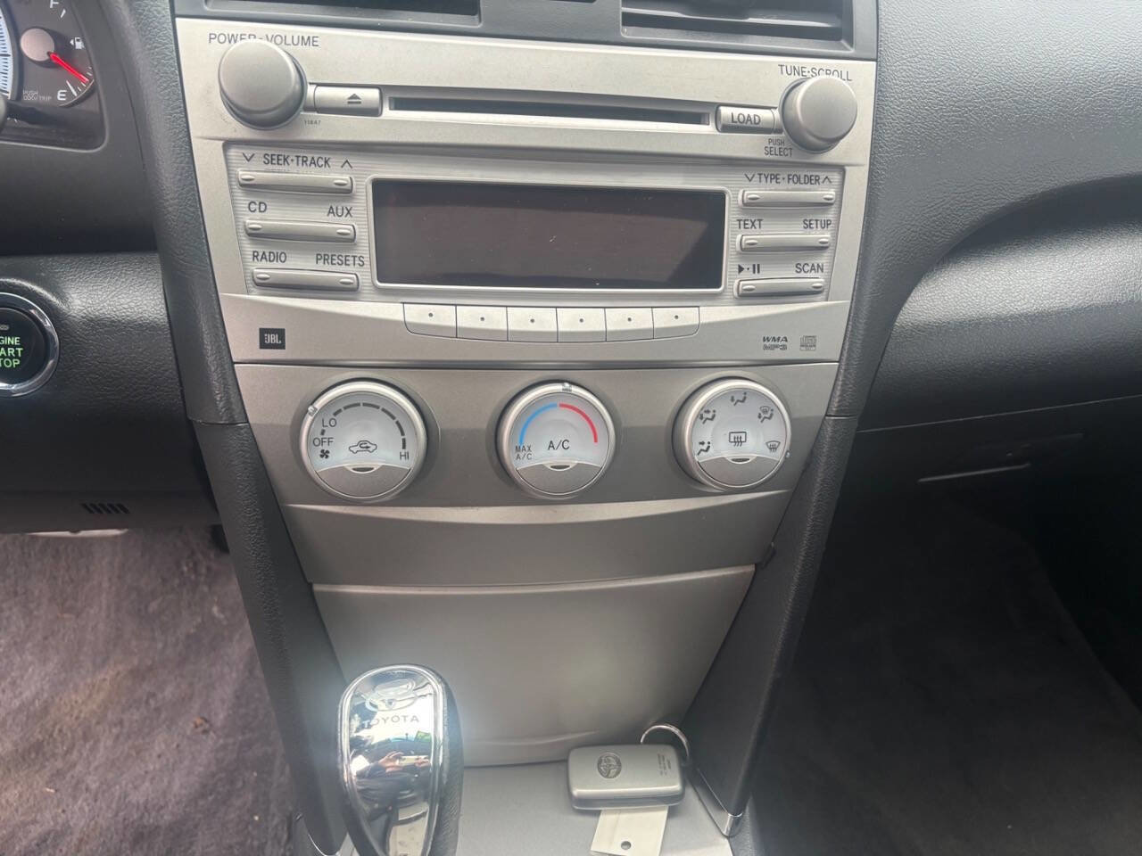 Used 2011 Toyota Camry SE w/ SE Extra-Value Pkg #1 image 9