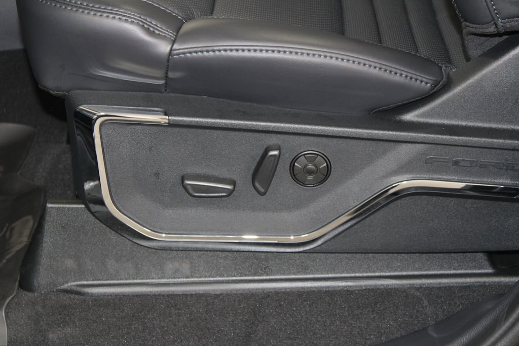 New 2026 Ford F350 Platinum image 25
