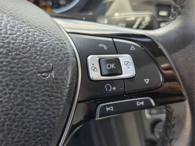 Used 2018 Volkswagen Tiguan SEL FWD image 30