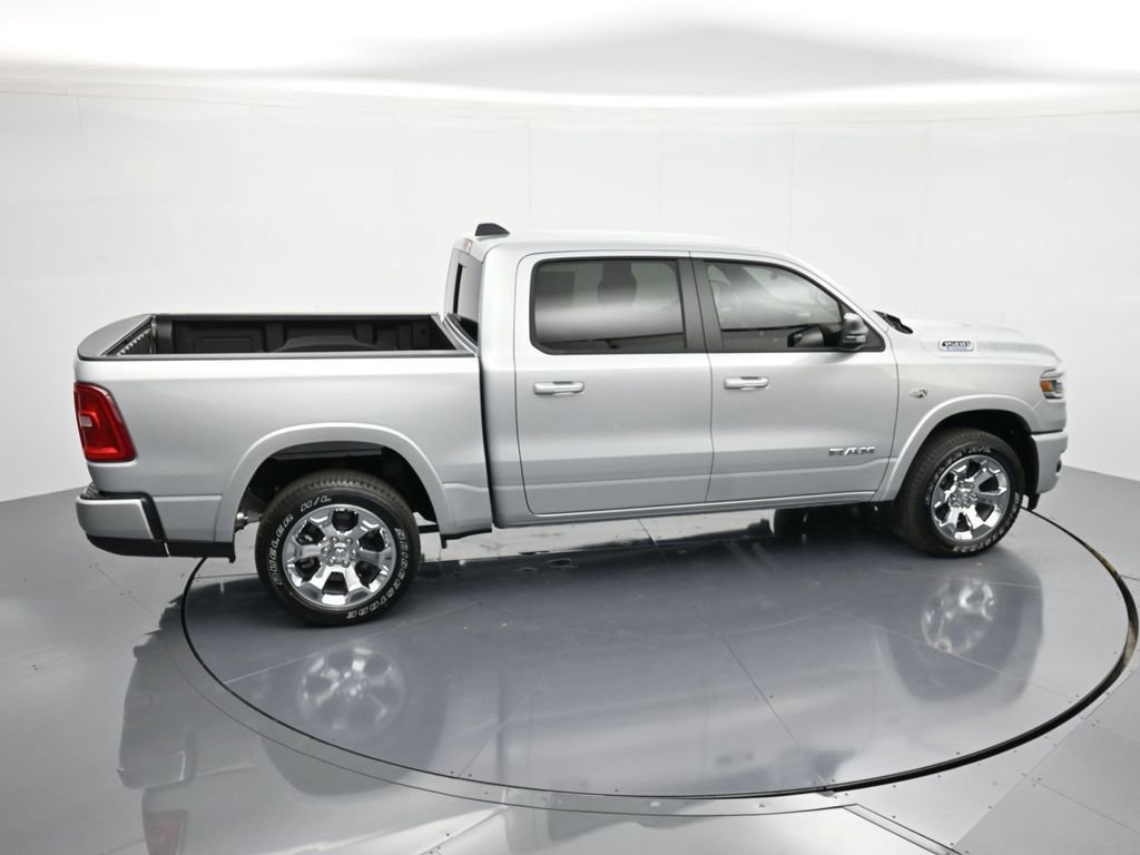 New 2026 RAM 1500 4x4 Crew Cab image 32