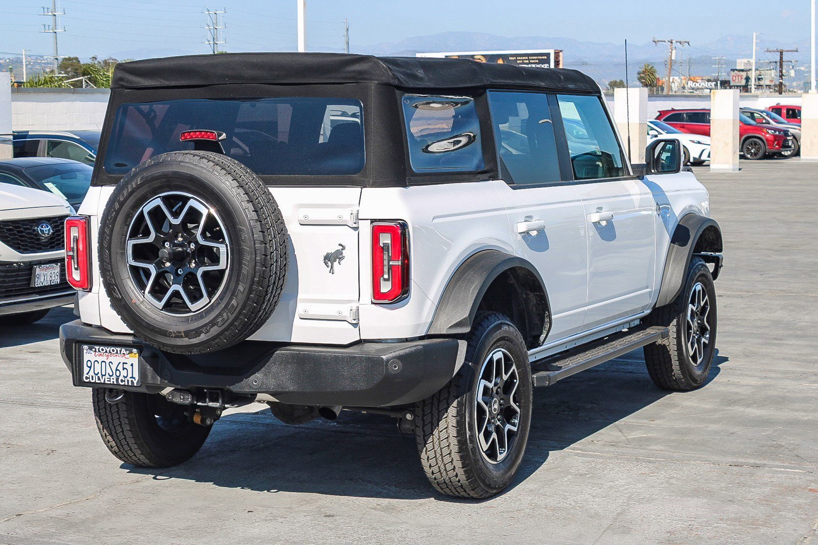 Used 2022 Ford Bronco Outer Banks w/ Sasquatch Package AWD/4WD image 9