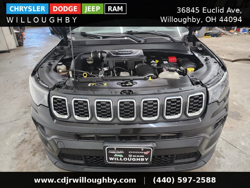 Used 2024 Jeep Compass Latitude AWD/4WD image 34