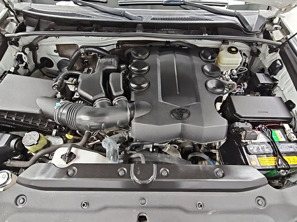 Used 2020 Toyota 4Runner SR5 image 41