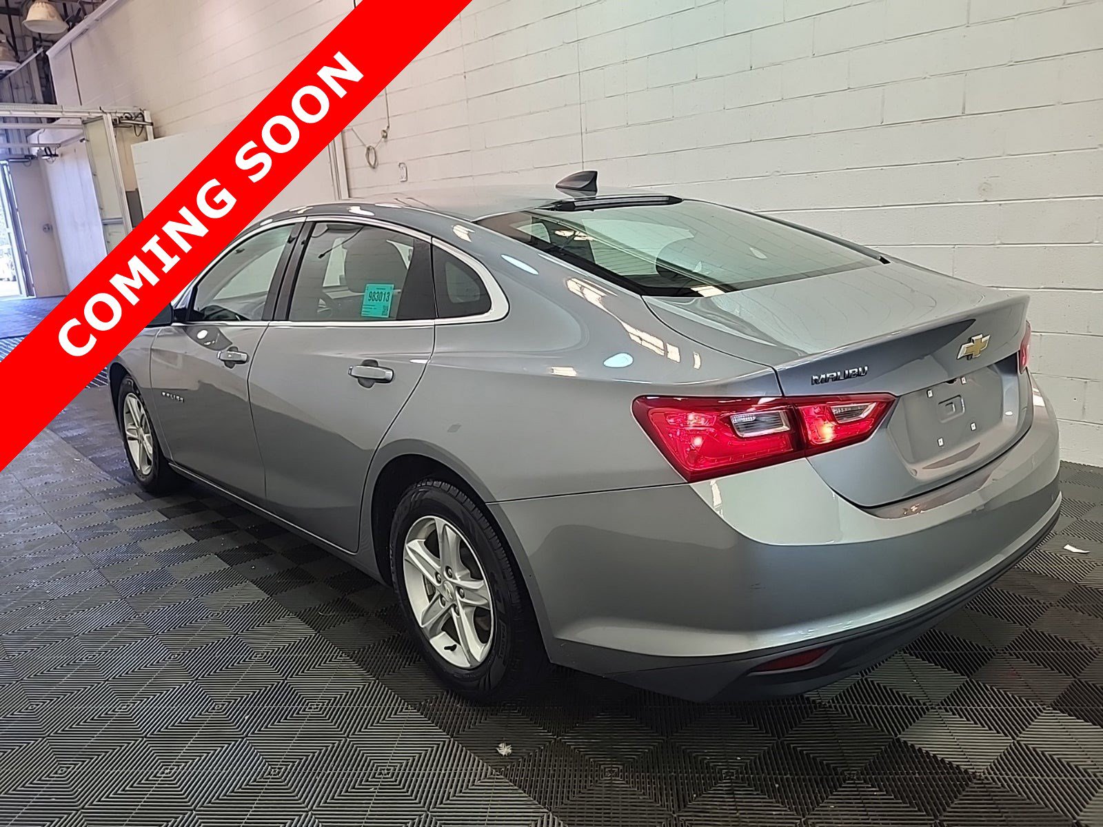 Used 2023 Chevrolet Malibu LS FWD image 3