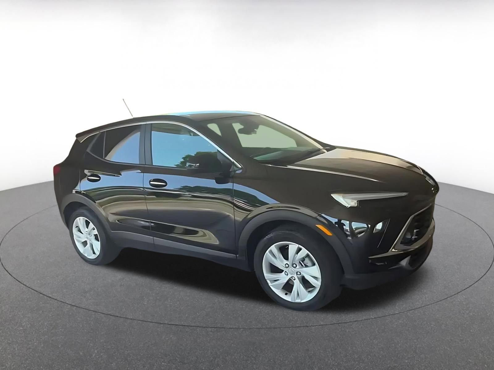 Used 2025 Buick Encore GX Preferred FWD image 2