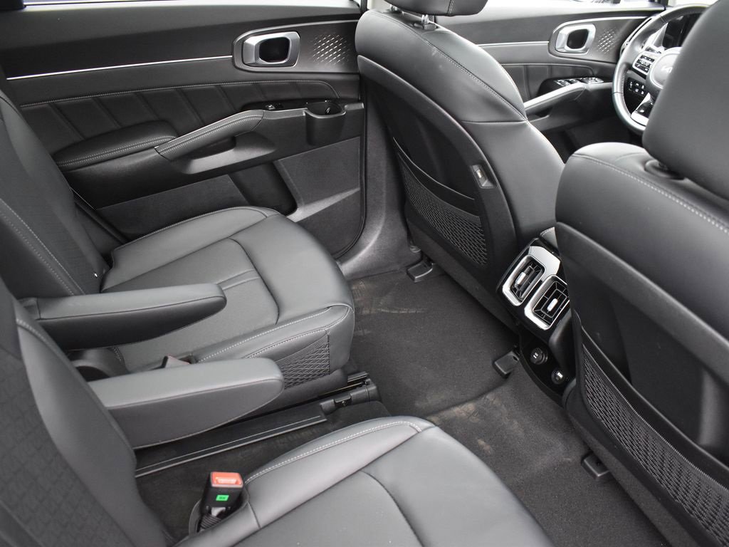 Used 2022 Kia Sorento SX w/ Panoramic Sunroof Package image 30