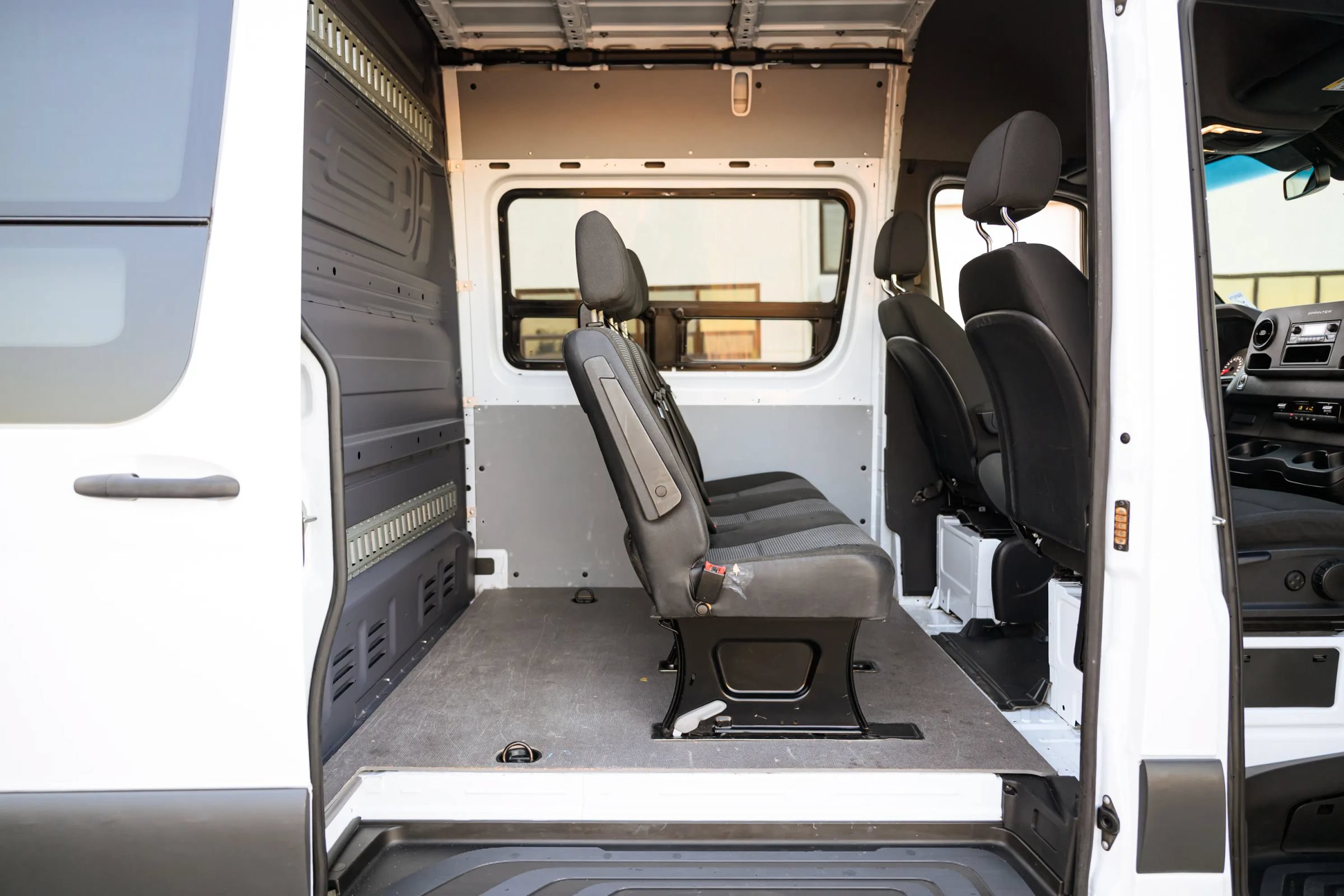 Used 2021 Mercedes-Benz Sprinter 3500 image 38