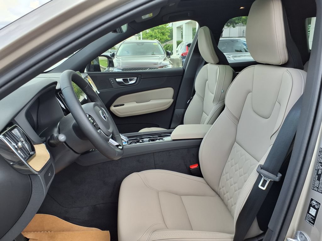 New 2026 Volvo XC60 B5 Plus w/ Protection Package Premier AWD/4WD image 14