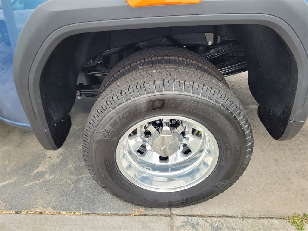 New 2025 GMC Sierra 3500 Denali w/ Denali Reserve Package image 6