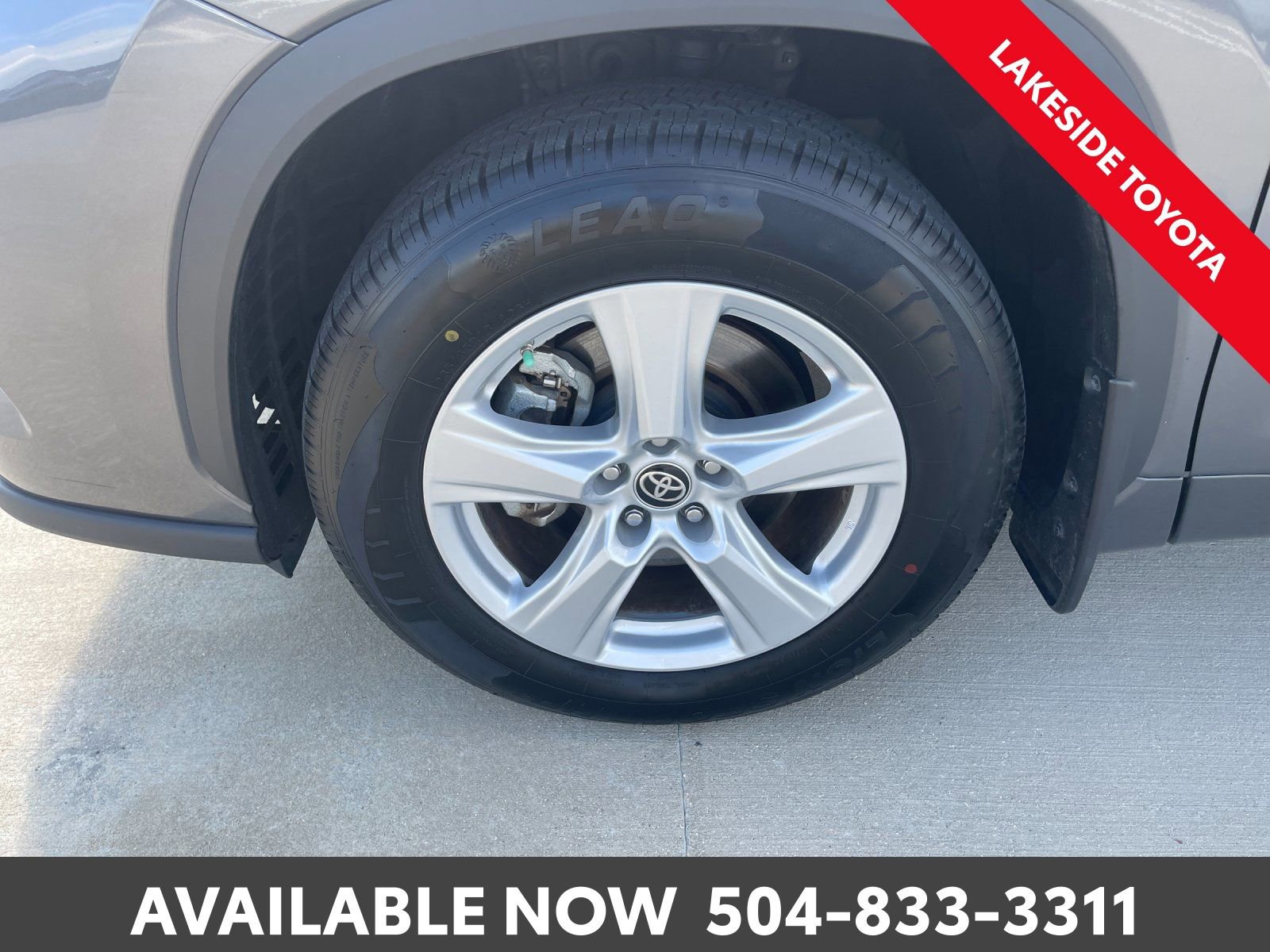 Used 2023 Toyota Highlander LE image 10