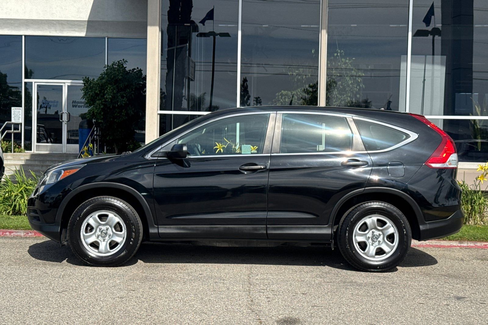 Used 2012 Honda CR-V LX image 7