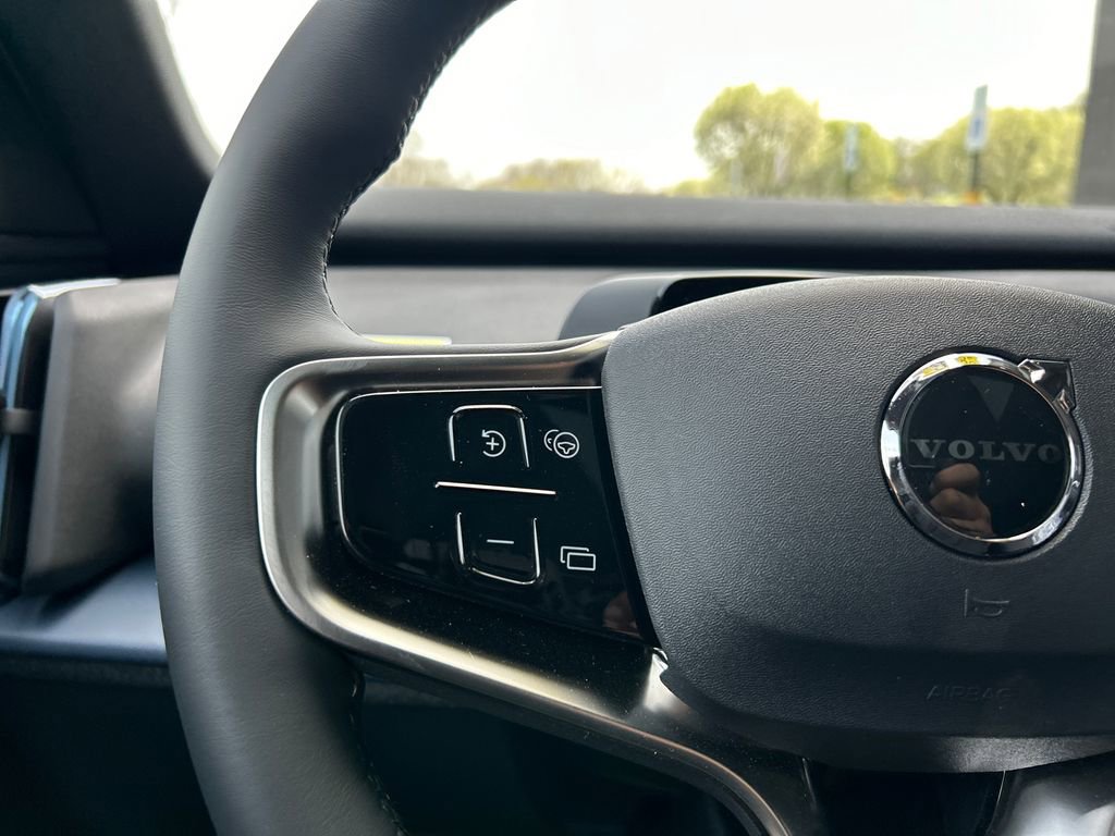 New 2026 Volvo EX30 Plus w/ Climate Package image 14