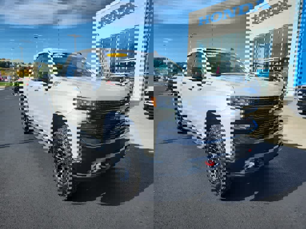 Used 2021 Chevrolet Silverado 1500 LT Trail Boss w/ Bed Protection Package image 8