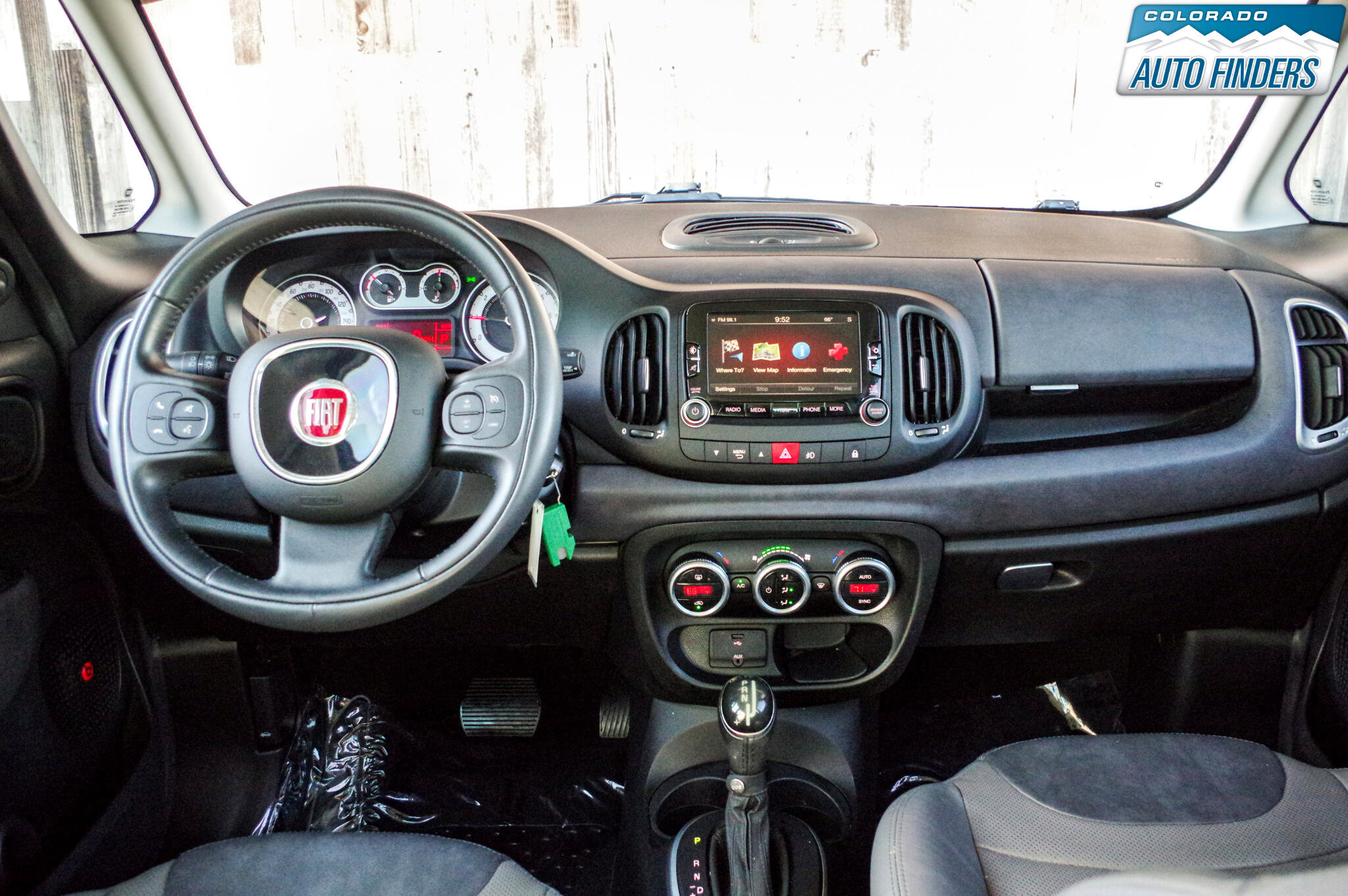 Used 2015 FIAT 500L Lounge image 17