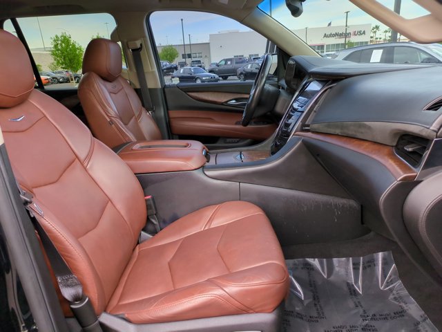 Used 2015 Cadillac Escalade Premium AWD/4WD image 23