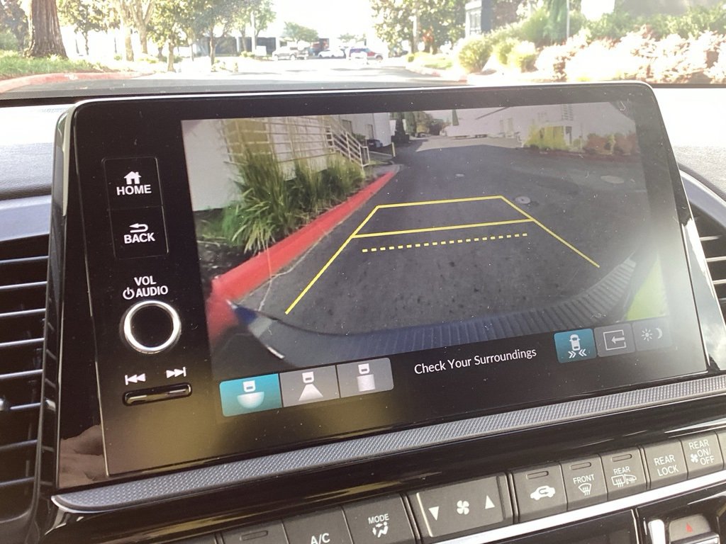 Used 2025 Honda Odyssey Touring image 14