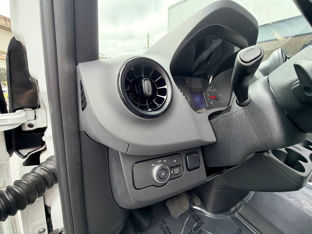 Used 2019 Mercedes-Benz Sprinter 2500 image 52