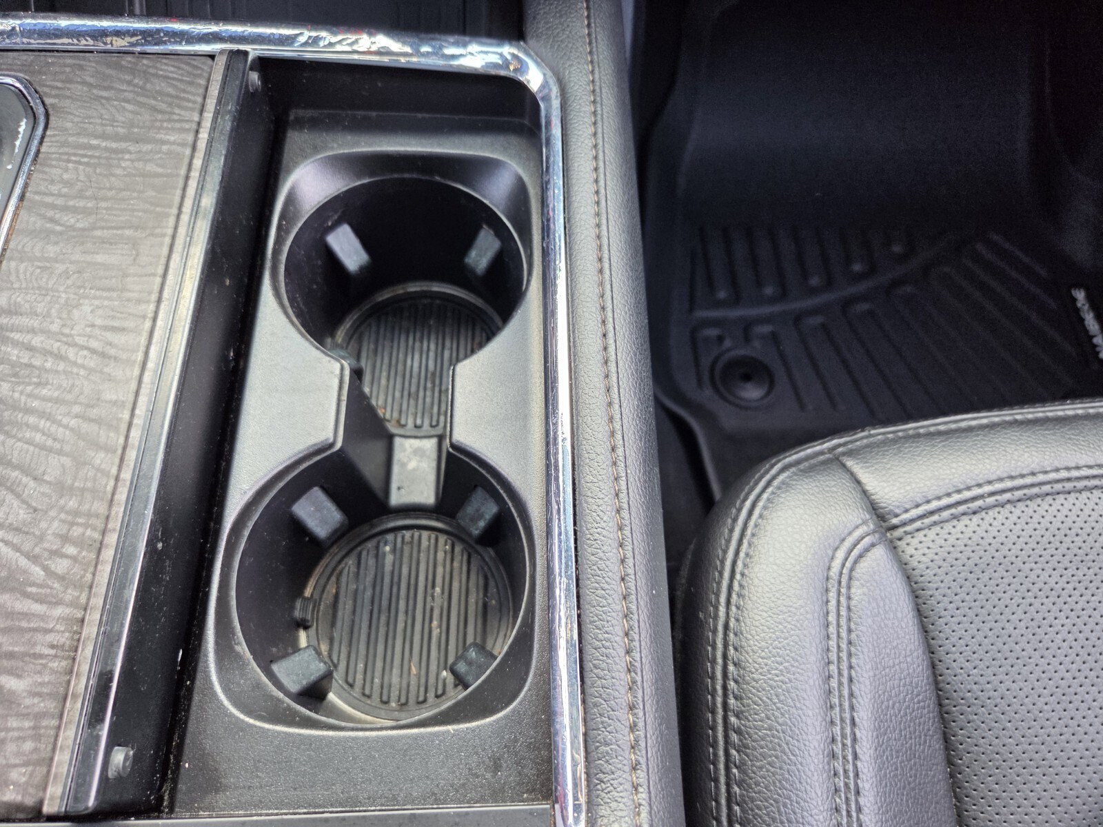 Used 2021 Ford Expedition Limited image 19