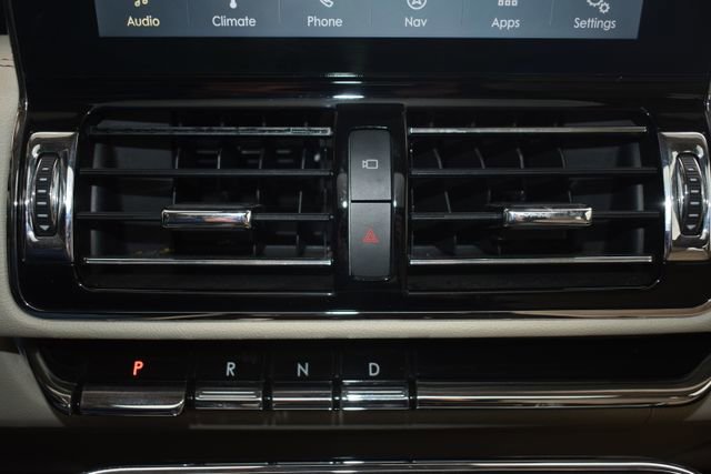 Used 2020 Lincoln Navigator L Reserve w/ Luxury Package image 37