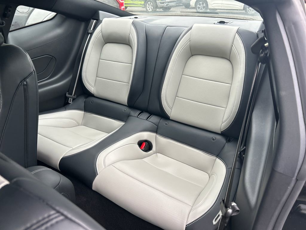 Used 2025 Ford Mustang Premium RWD image 27