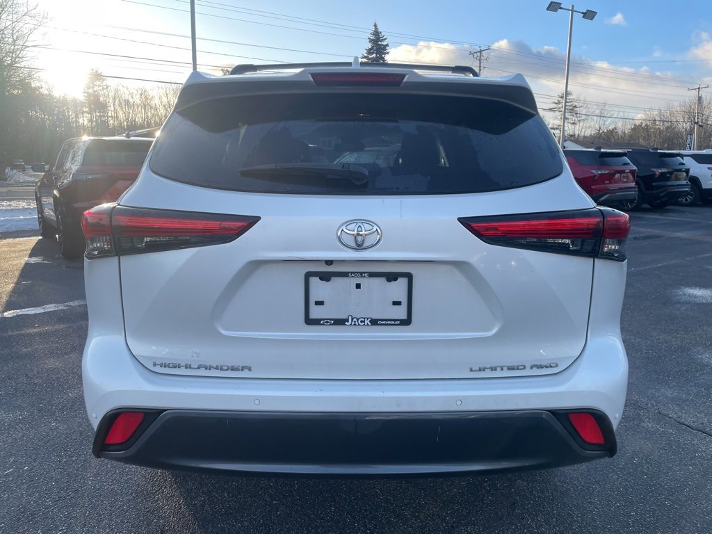 Used 2023 Toyota Highlander Limited image 5