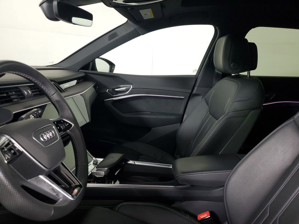 Used 2023 Audi e-tron S Premium Plus w/ Black Optic Package AWD/4WD image 21