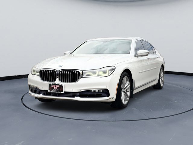 Used 2017 BMW 750i xDrive AWD/4WD image 1