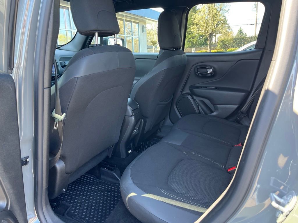 Used 2022 Jeep Renegade Altitude w/ Convenience Group image 12