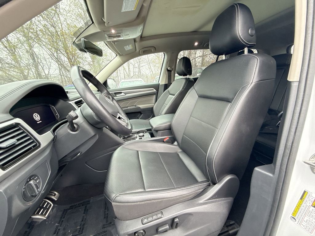 Used 2023 Volkswagen Atlas SEL R-Line image 13