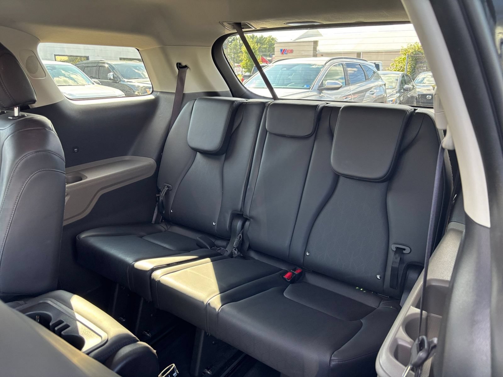 Used 2026 Kia Carnival FWD image 25