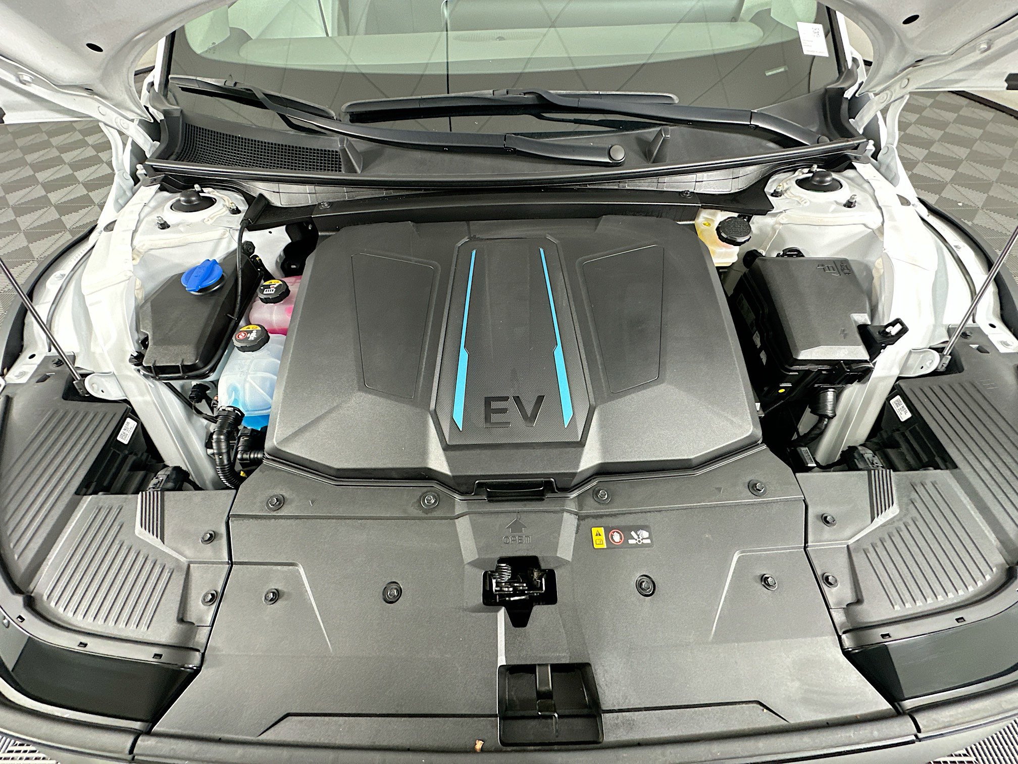 Used 2024 Hyundai Ioniq 5 SE RWD image 32