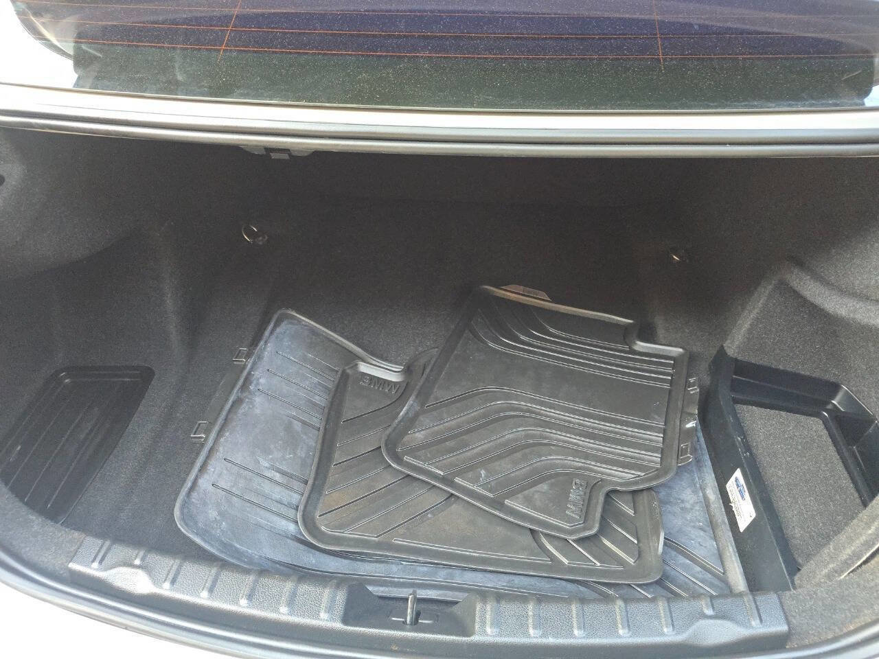 Used 2014 BMW 320i xDrive Sedan AWD/4WD image 25