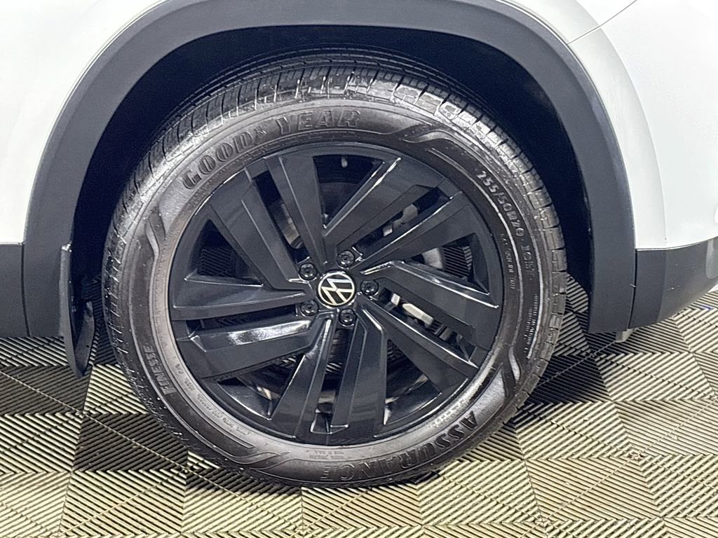 Used 2023 Volkswagen Atlas Cross Sport SE w/ Panoramic Sunroof Package image 23