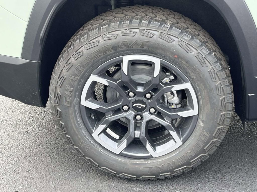 New 2026 Chevrolet Equinox ACTIV w/ Convenience Package III image 9