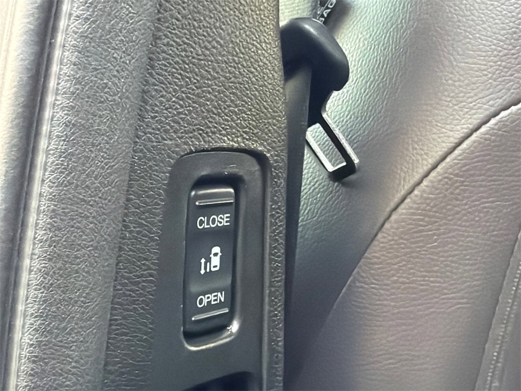 Used 2019 Honda Odyssey Elite image 20