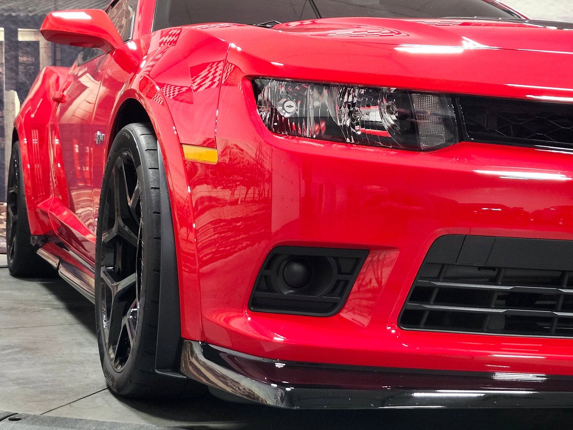 Used 2015 Chevrolet Camaro Z/28 RWD image 9