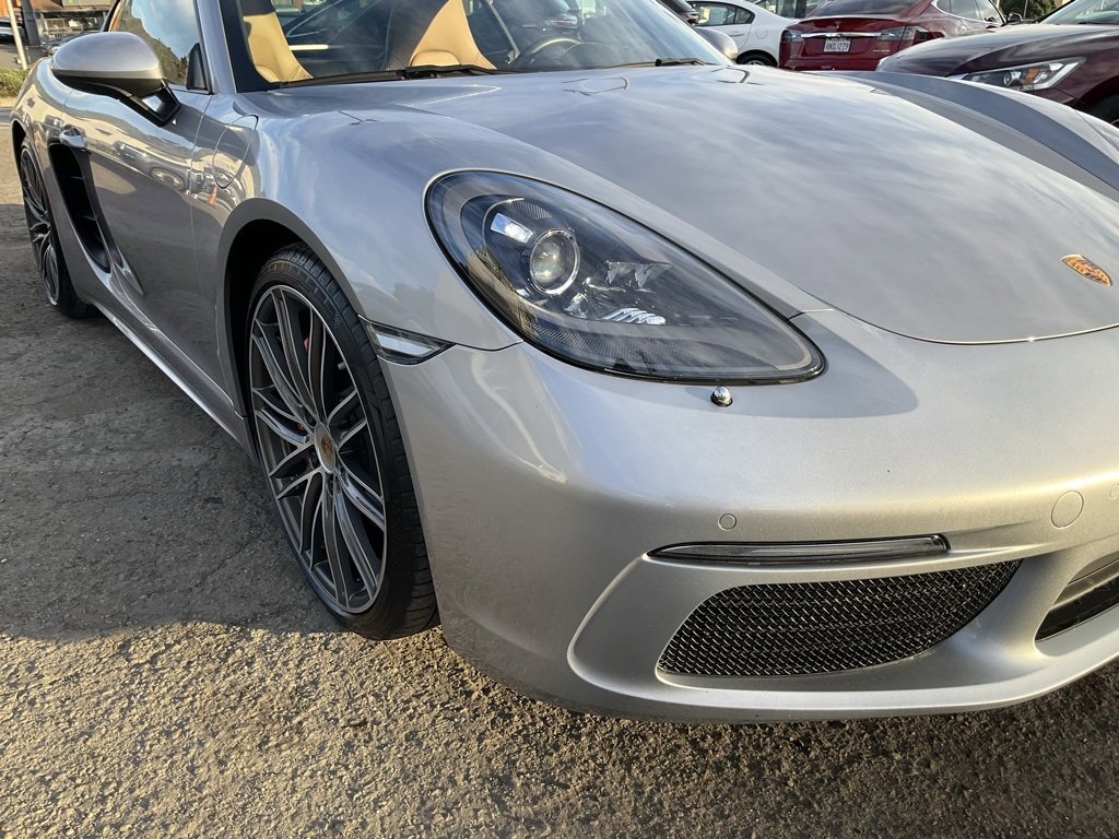 Used 2017 Porsche 718 Cayman S image 40