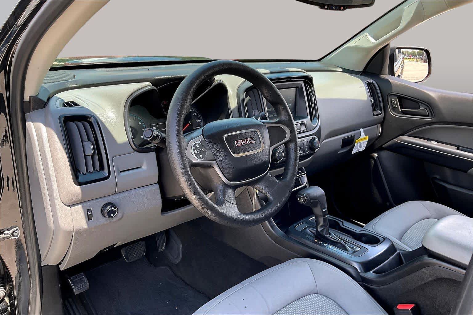 Used 2017 GMC Canyon 2WD Crew Cab w/ Convenience Package image 15