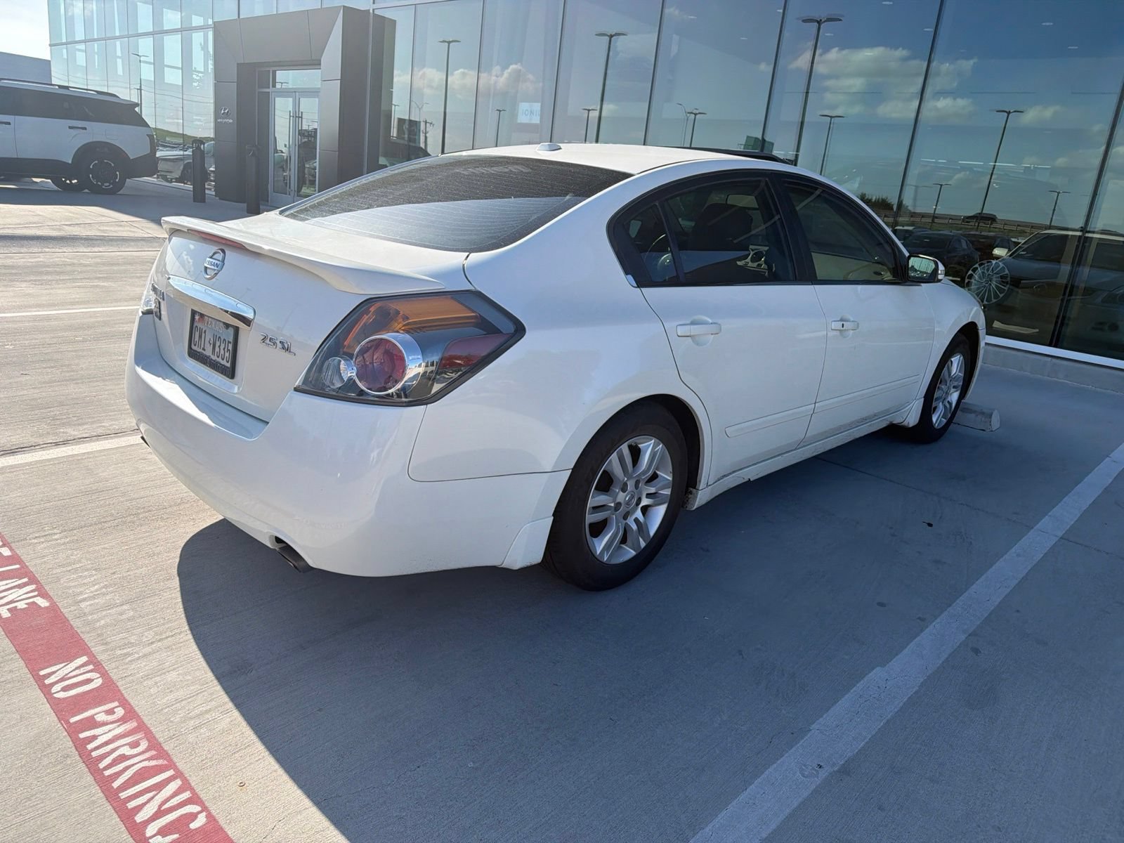 Used 2011 Nissan Altima 2.5 SL w/ Technology Pkg FWD image 5