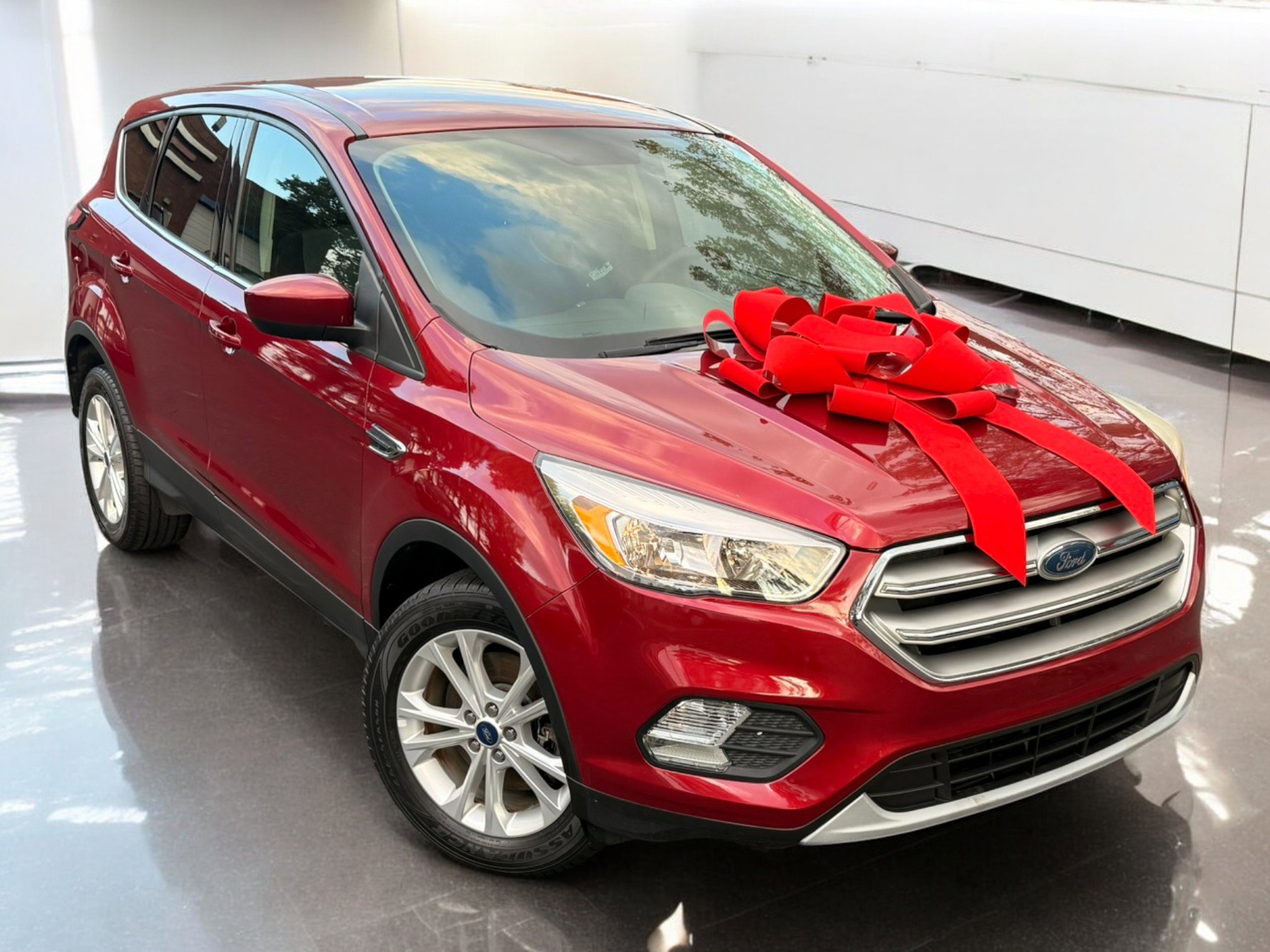 Used 2017 Ford Escape SE image 6