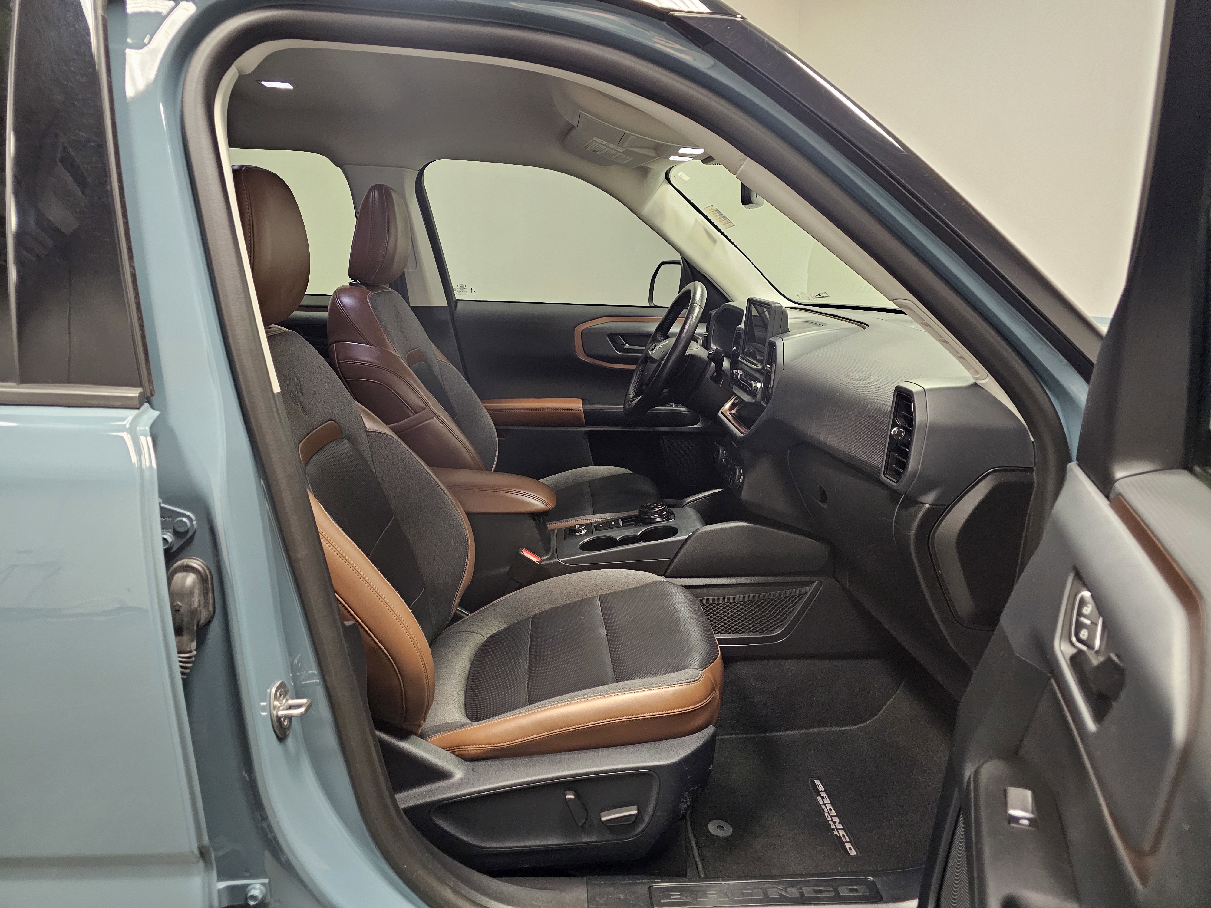 Used 2021 Ford Bronco Sport Outer Banks w/ Outer Banks Package (96D) AWD/4WD image 13