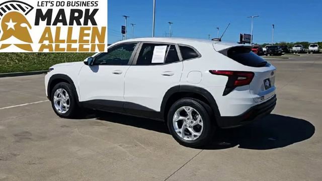 Used 2024 Chevrolet Trax LS w/ LS Convenience Package image 6