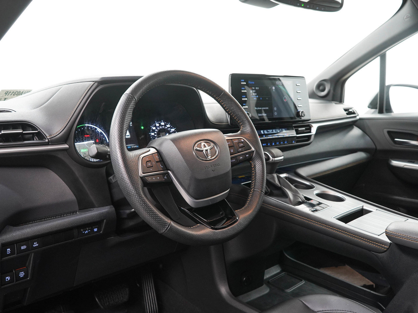 Used 2022 Toyota Sienna XLE Woodland Edition AWD/4WD image 27