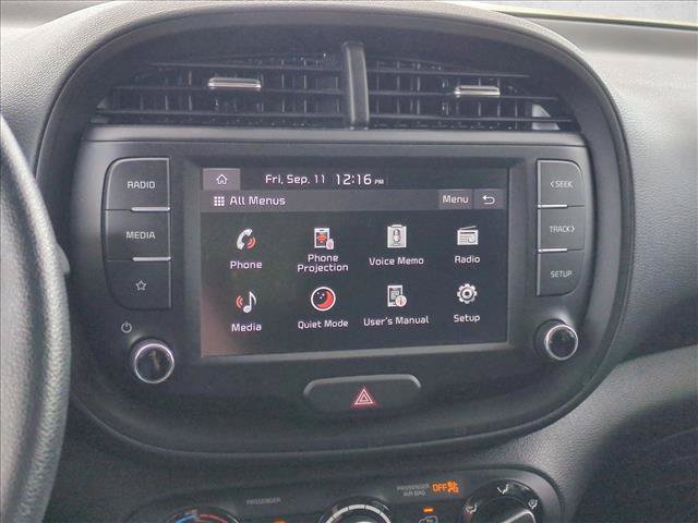 Used 2025 Kia Soul LX w/ LX Technology Package FWD image 12