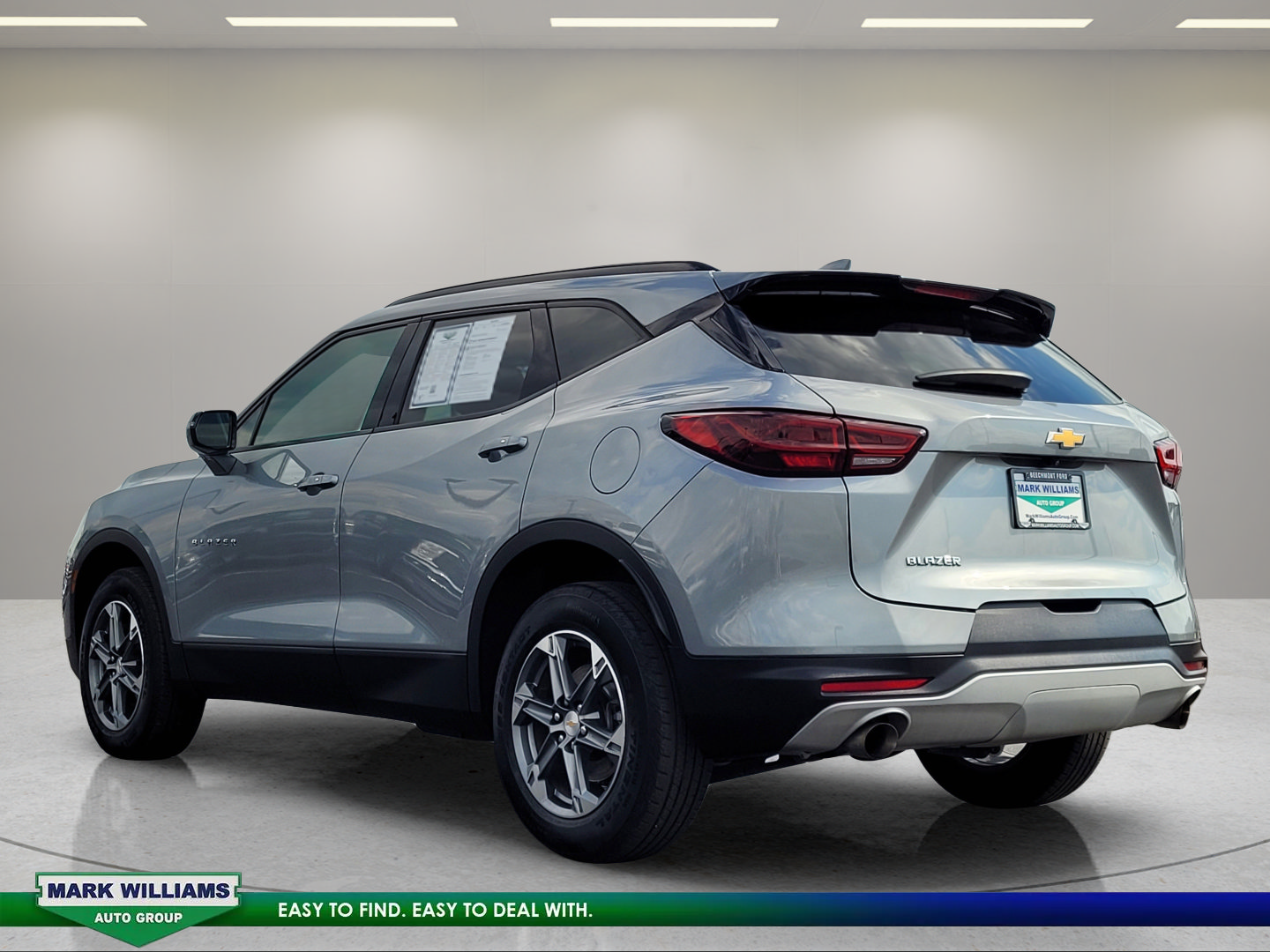 Used 2023 Chevrolet Blazer LT FWD image 6