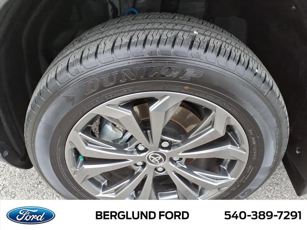 Used 2025 Toyota RAV4 Limited image 11