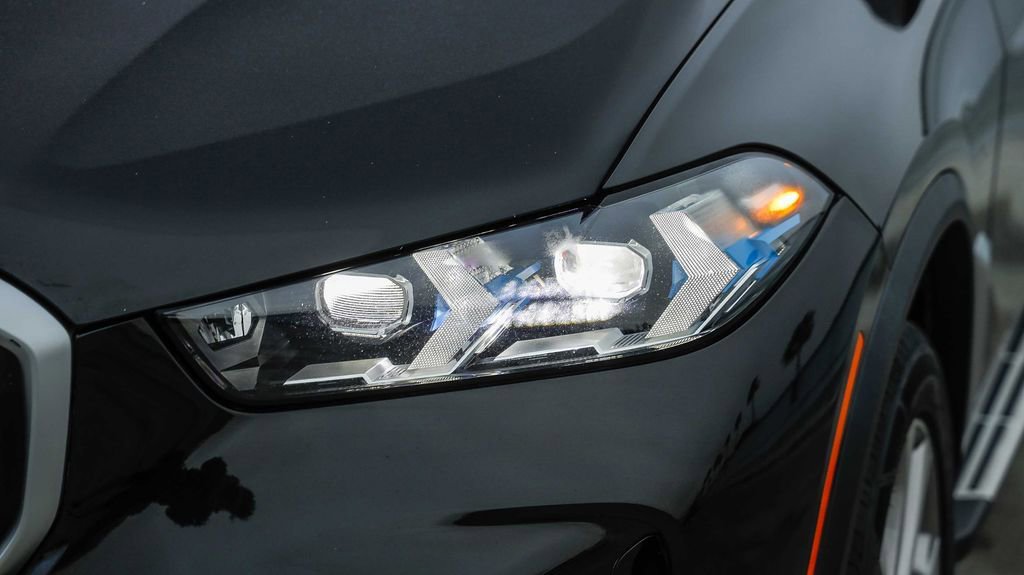 Used 2024 BMW X5 xDrive40i w/ Premium Package image 5